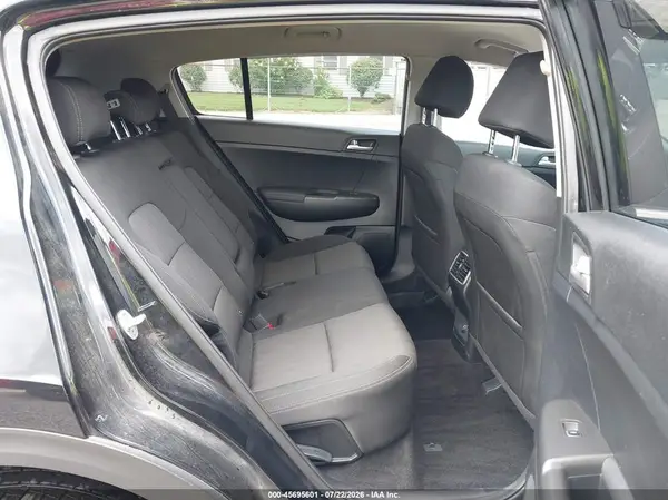 KNDPMCAC9K7530958 2019 KIA SPORTAGE - Image 8