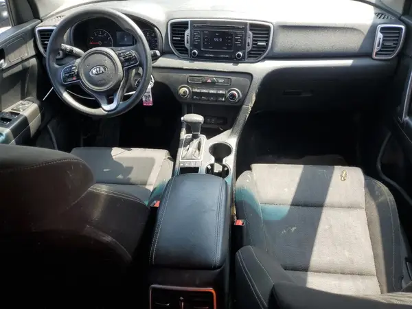 KNDPMCAC9K7531060 2019 KIA SPORTAGE - Image 8