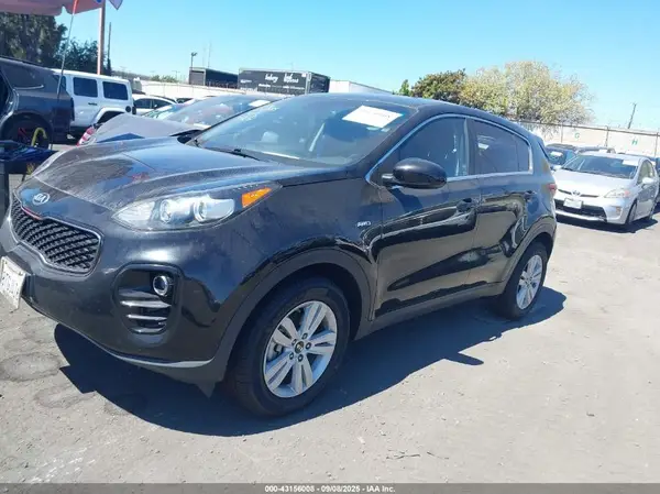 KNDPMCAC9K7538266 2019 KIA SPORTAGE - Image 2