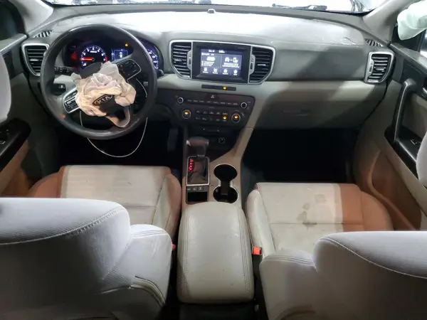 KNDPMCAC9K7554581 2019 KIA SPORTAGE - Image 8