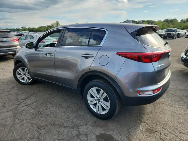 KNDPMCAC9K7560381 2019 KIA SPORTAGE - Image 2