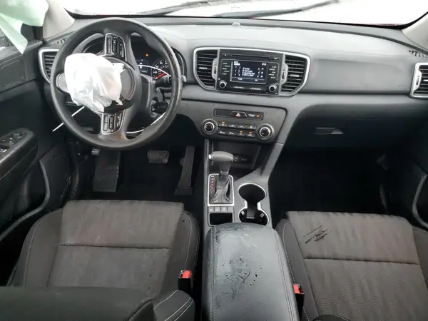 KNDPMCAC9K7568822 2019 KIA SPORTAGE - Image 8