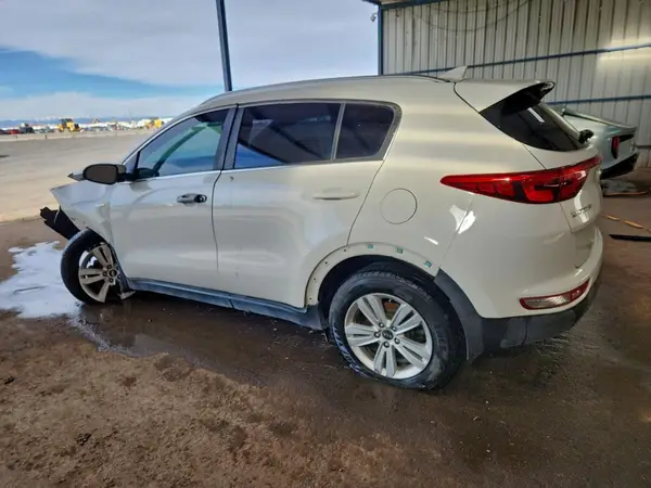 KNDPMCAC9K7596586 2019 KIA SPORTAGE - Image 2