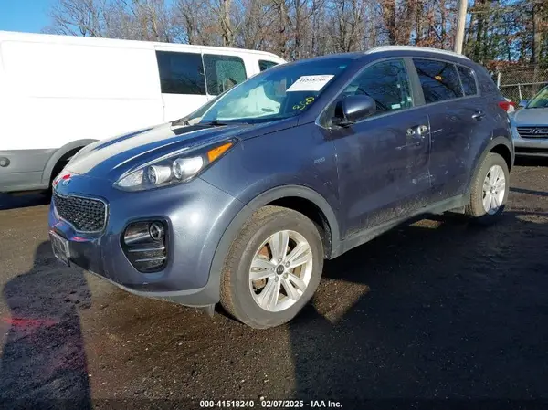 KNDPMCAC9K7600099 2019 KIA SPORTAGE - Image 2