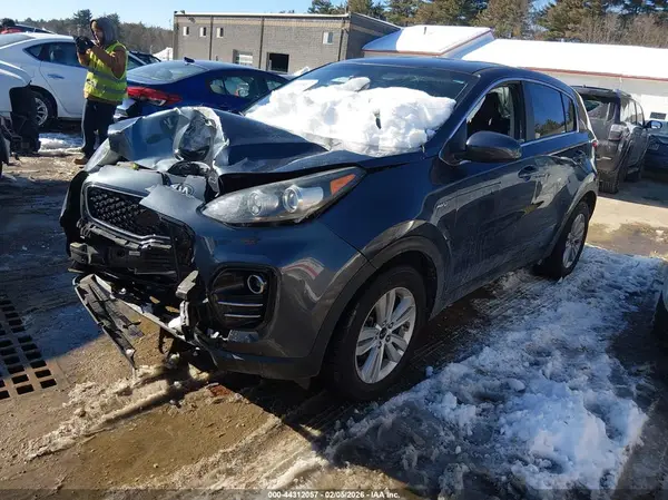 KNDPMCAC9K7603987 2019 KIA SPORTAGE - Image 2