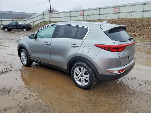 KNDPMCAC9K7605741 2019 KIA SPORTAGE - Image 2