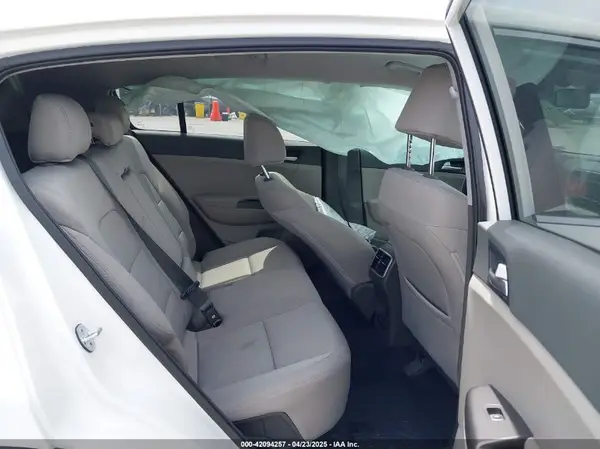 KNDPMCAC9K7608753 2019 KIA SPORTAGE - Image 8