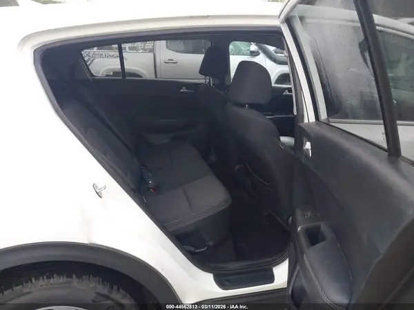 KNDPMCAC9L7643147 2020 KIA SPORTAGE - Image 8