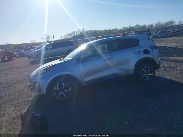 KNDPMCAC9L7662622 2020 KIA SPORTAGE - Image 2