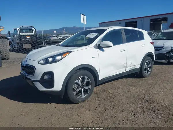 KNDPMCAC9L7682885 2020 KIA SPORTAGE - Image 2