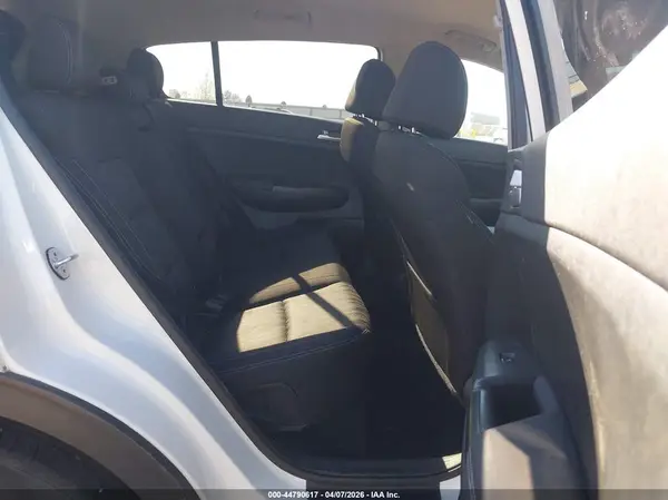 KNDPMCAC9L7682885 2020 KIA SPORTAGE - Image 8