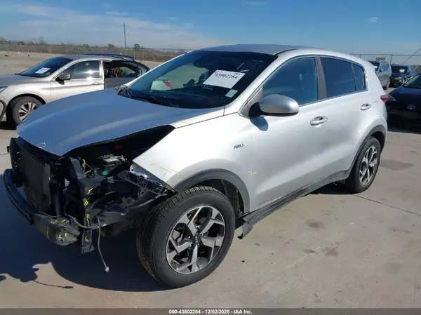 KNDPMCAC9L7739702 2020 KIA SPORTAGE - Image 2