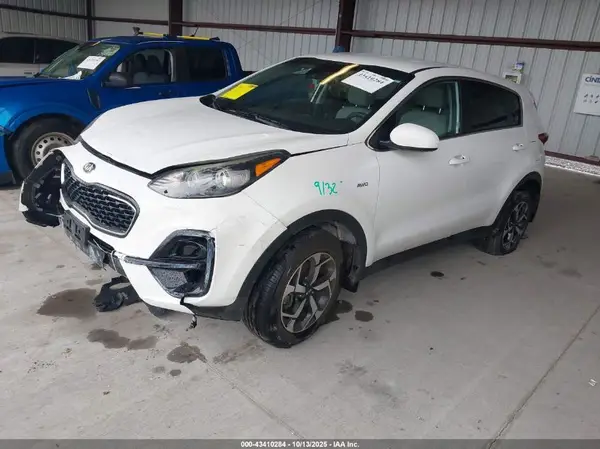KNDPMCAC9L7765202 2020 KIA SPORTAGE - Image 2