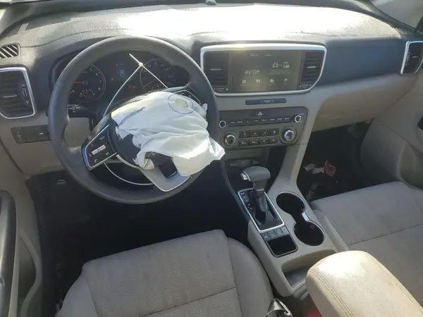 KNDPMCAC9L7783294 2020 KIA SPORTAGE - Image 8