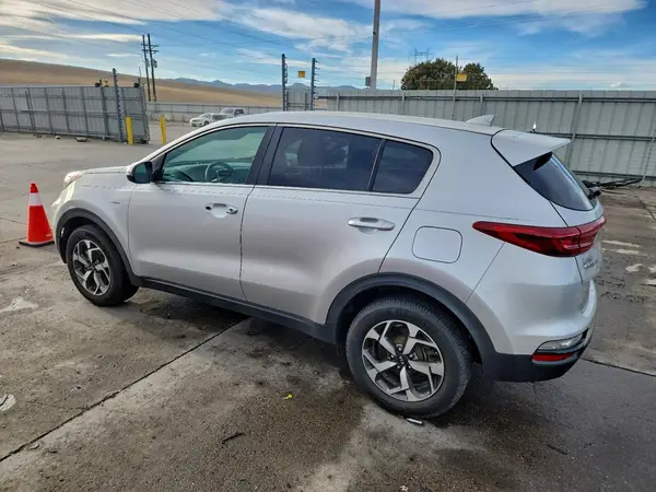 KNDPMCAC9L7813846 2020 KIA SPORTAGE - Image 2