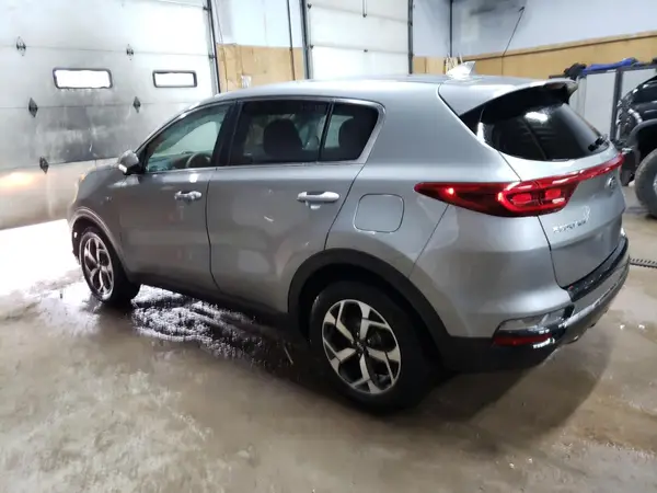 KNDPMCAC9M7864233 2021 KIA SPORTAGE - Image 2