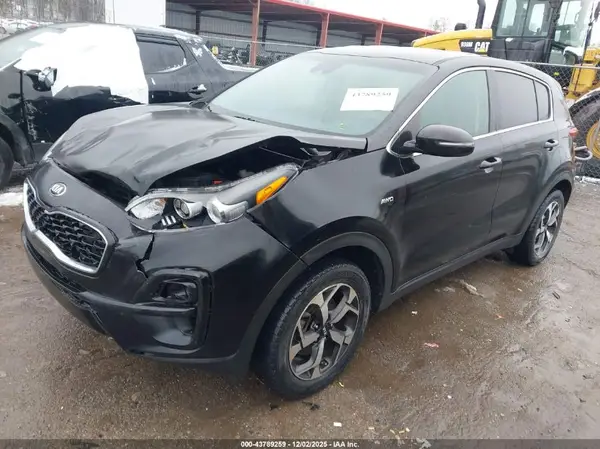 KNDPMCAC9M7878410 2021 KIA SPORTAGE - Image 2