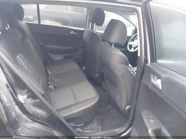 KNDPMCAC9M7878410 2021 KIA SPORTAGE - Image 8