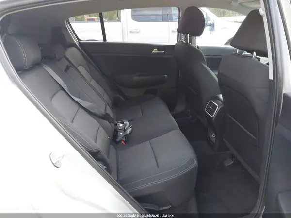 KNDPMCAC9M7899922 2021 KIA SPORTAGE - Image 8