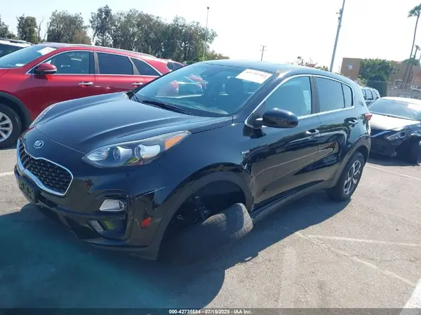 KNDPMCAC9M7900096 2021 KIA SPORTAGE - Image 2