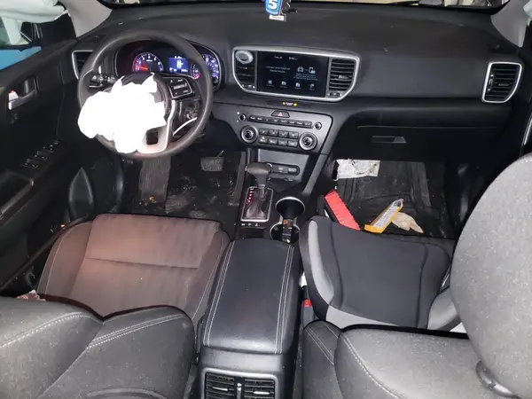 KNDPMCAC9M7901796 2021 KIA SPORTAGE - Image 8