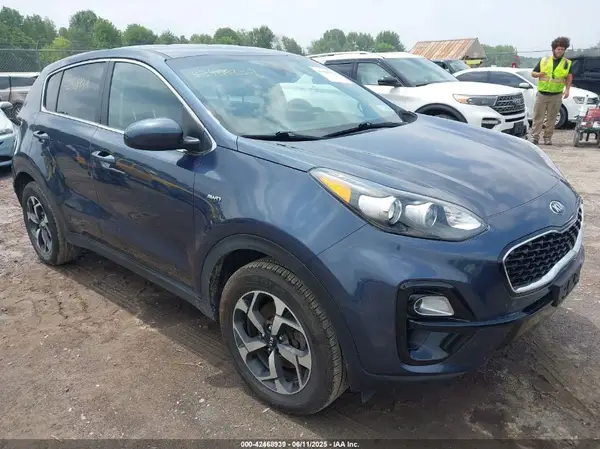 KNDPMCAC9M7903371 2021 KIA SPORTAGE - Image 1