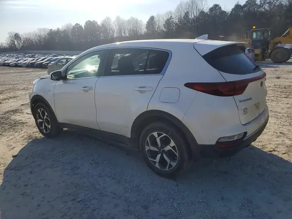 KNDPMCAC9M7928450 2021 KIA SPORTAGE - Image 2