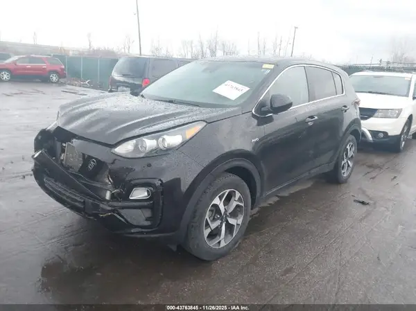 KNDPMCAC9M7931316 2021 KIA SPORTAGE - Image 2