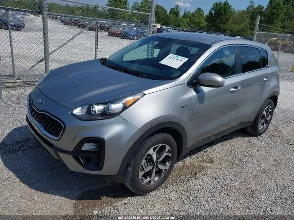 KNDPMCAC9M7933972 2021 KIA SPORTAGE - Image 2