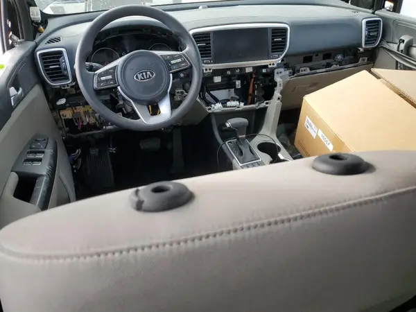 KNDPMCAC9M7939268 2021 KIA SPORTAGE - Image 8
