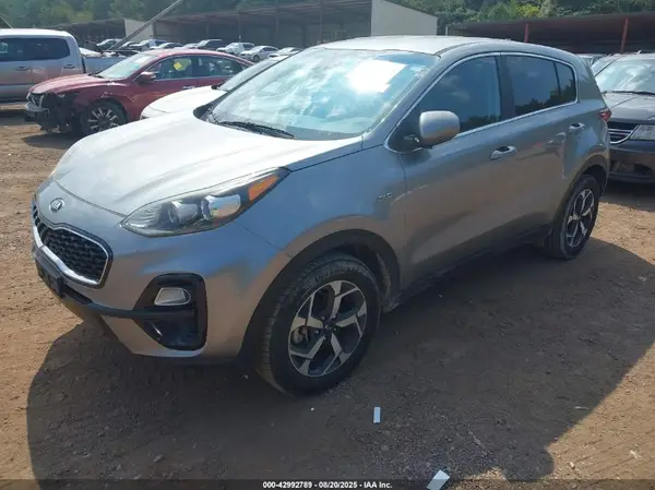 KNDPMCAC9M7942946 2021 KIA SPORTAGE - Image 2