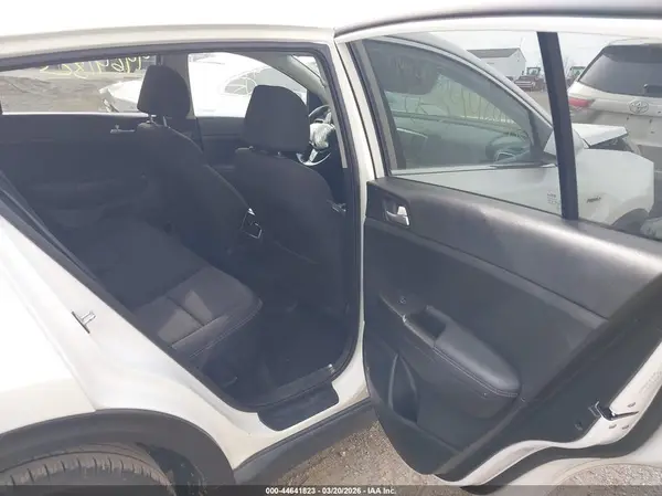 KNDPMCAC9M7944065 2021 KIA SPORTAGE - Image 8