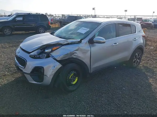 KNDPMCAC9N7013275 2022 KIA SPORTAGE - Image 2