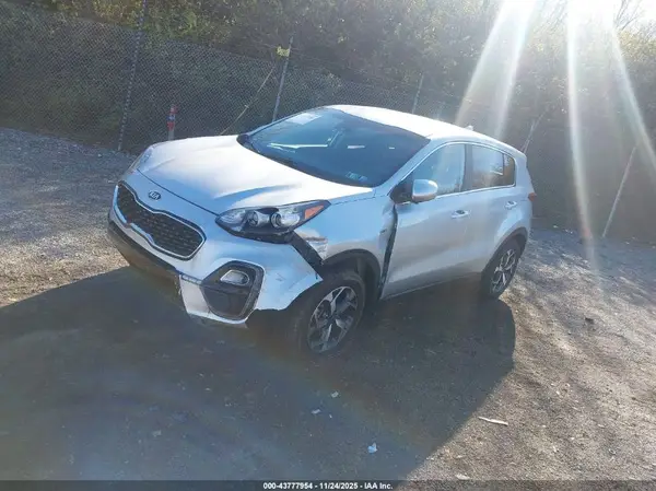 KNDPMCAC9N7954466 2022 KIA SPORTAGE - Image 2