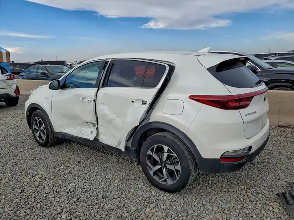 KNDPMCAC9N7964804 2022 KIA SPORTAGE - Image 2
