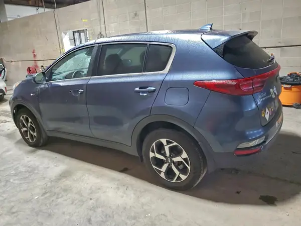KNDPMCAC9N7967413 2022 KIA SPORTAGE - Image 2