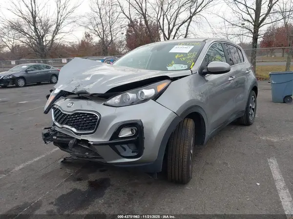 KNDPMCAC9N7980243 2022 KIA SPORTAGE - Image 2