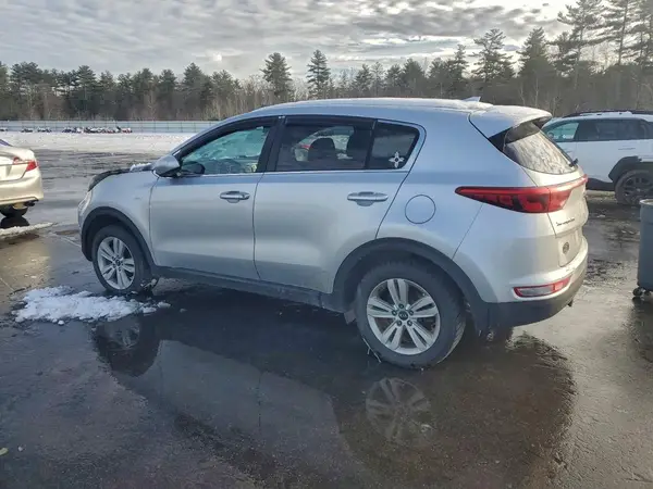 KNDPMCACXH7040747 2017 KIA SPORTAGE - Image 2