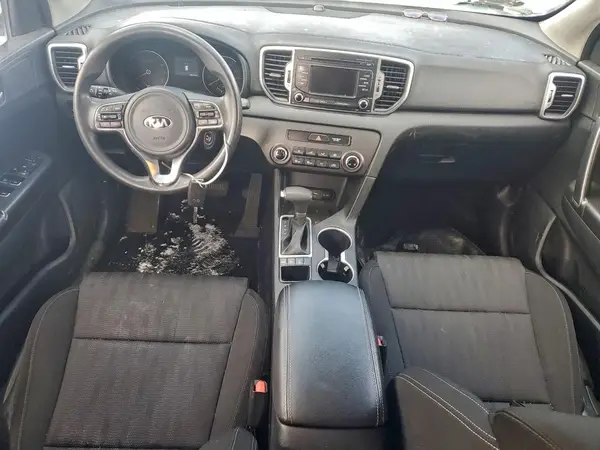 KNDPMCACXH7040747 2017 KIA SPORTAGE - Image 8
