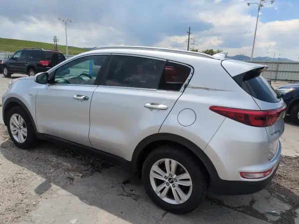 KNDPMCACXH7050369 2017 KIA SPORTAGE - Image 2