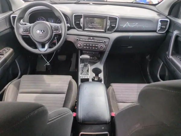 KNDPMCACXH7050369 2017 KIA SPORTAGE - Image 8