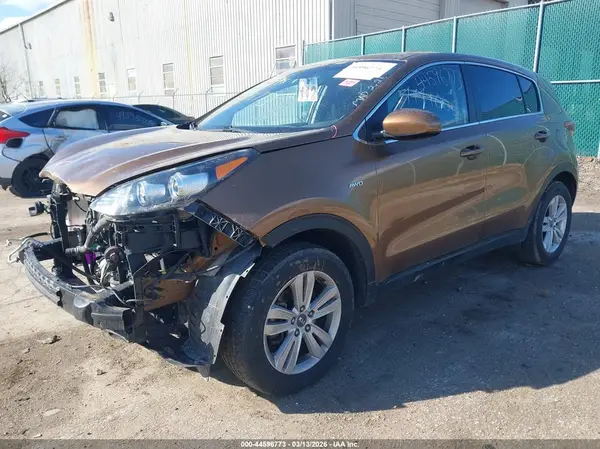 KNDPMCACXH7055832 2017 KIA SPORTAGE - Image 2