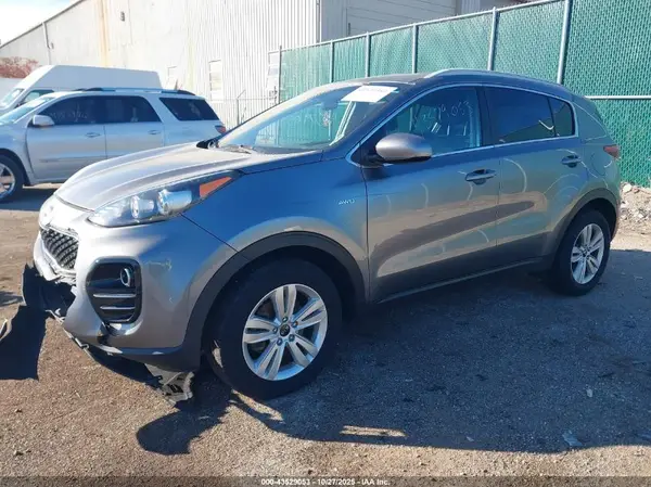 KNDPMCACXH7056849 2017 KIA SPORTAGE - Image 2