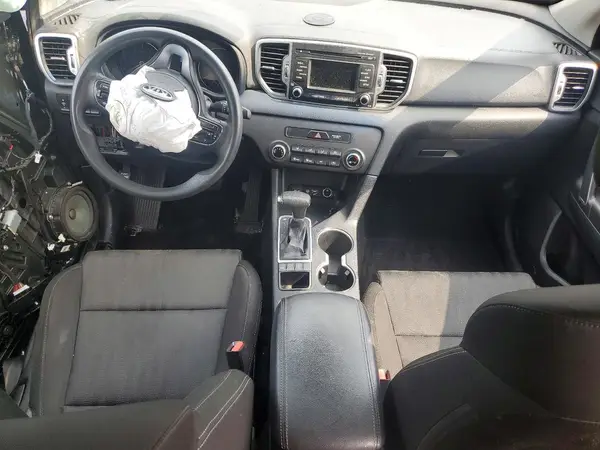 KNDPMCACXH7065065 2017 KIA SPORTAGE - Image 8