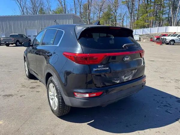 KNDPMCACXH7077250 2017 KIA SPORTAGE - Image 2