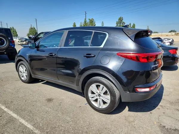 KNDPMCACXH7080214 2017 KIA SPORTAGE - Image 2