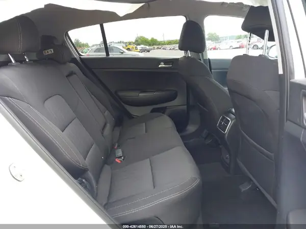 KNDPMCACXH7084392 2017 KIA SPORTAGE - Image 8