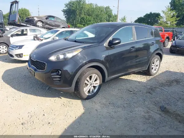 KNDPMCACXH7086143 2017 KIA SPORTAGE - Image 2