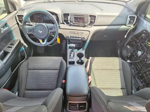 KNDPMCACXH7110084 2017 KIA SPORTAGE - Image 8