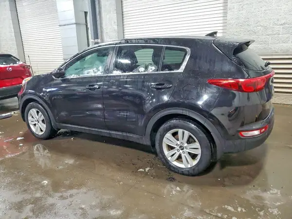 KNDPMCACXH7116922 2017 KIA SPORTAGE - Image 2